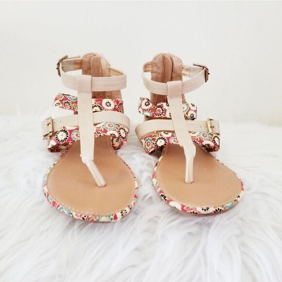 Vibe sandals with added  floral cloth strap - Picture 1 of 6